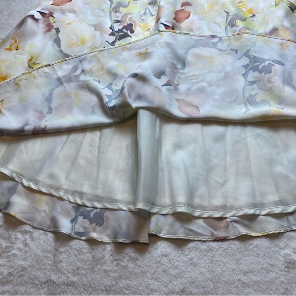 Mignon Duo Floral Pollinated MIDI Skirt Size Medium - Picture 9 of 12